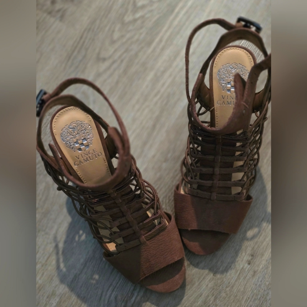 VV Evel Vince Camuto Heels